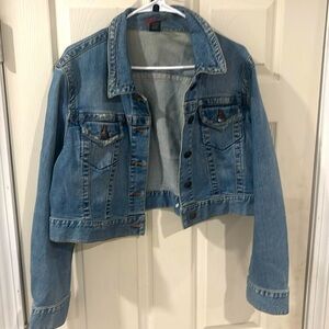 Jean Jacket with distressed pockets, great condition. Size 14/16.